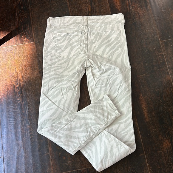 GAP White/Gray Print Jeans- Size 25- Excellent Condition - Picture 6 of 9